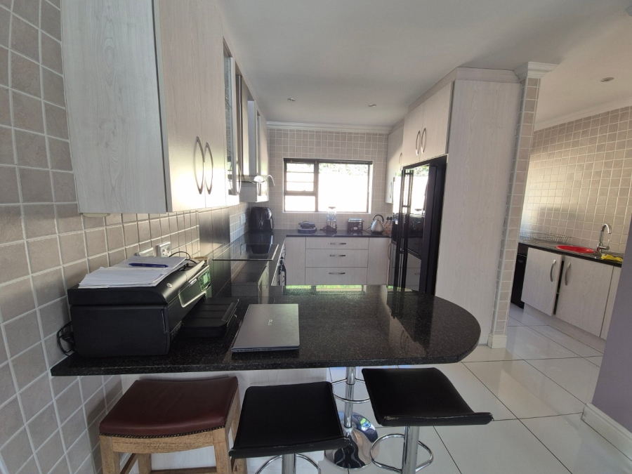 3 Bedroom Property for Sale in Weybridge Park Eastern Cape